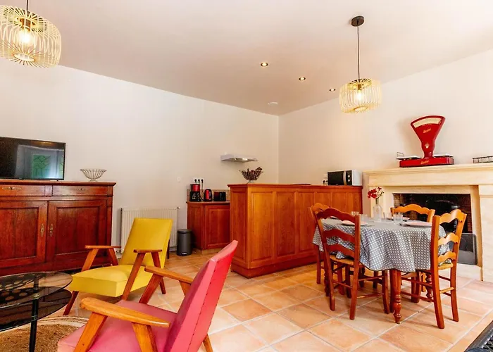 Maison Avec Piscine Partagee Proche De - Fr-1-616-528 Nyaraló *